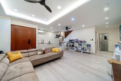 Sixth Avenue (D10), Terrace #568280671